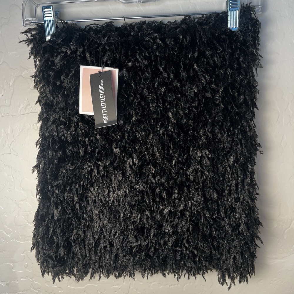 Pretty Little Things Black Feather Effect Micro Mini Skirt Size 8 NWT